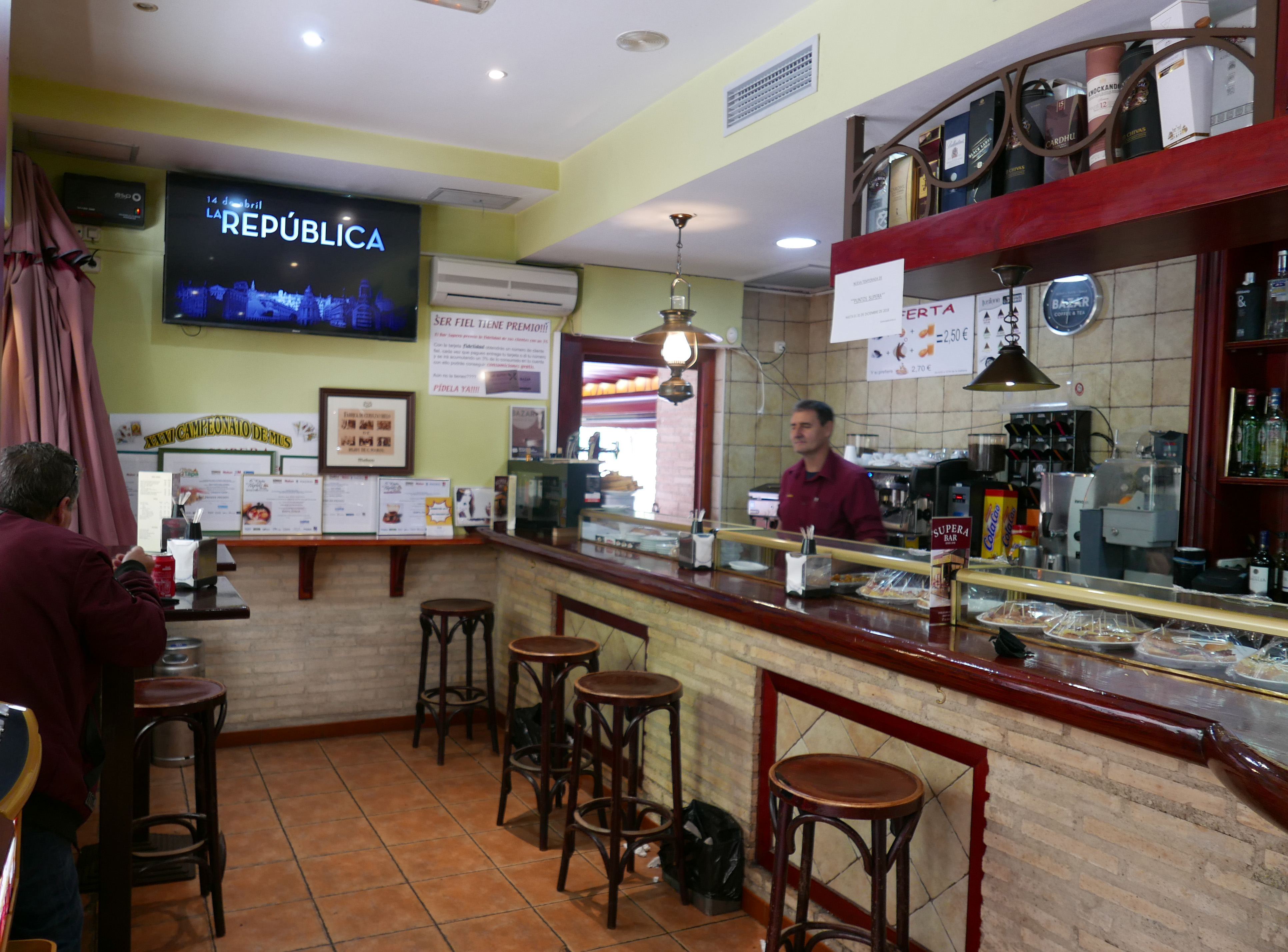 https://barsupera.es/wp-content/uploads/2018/10/interior1.jpg
