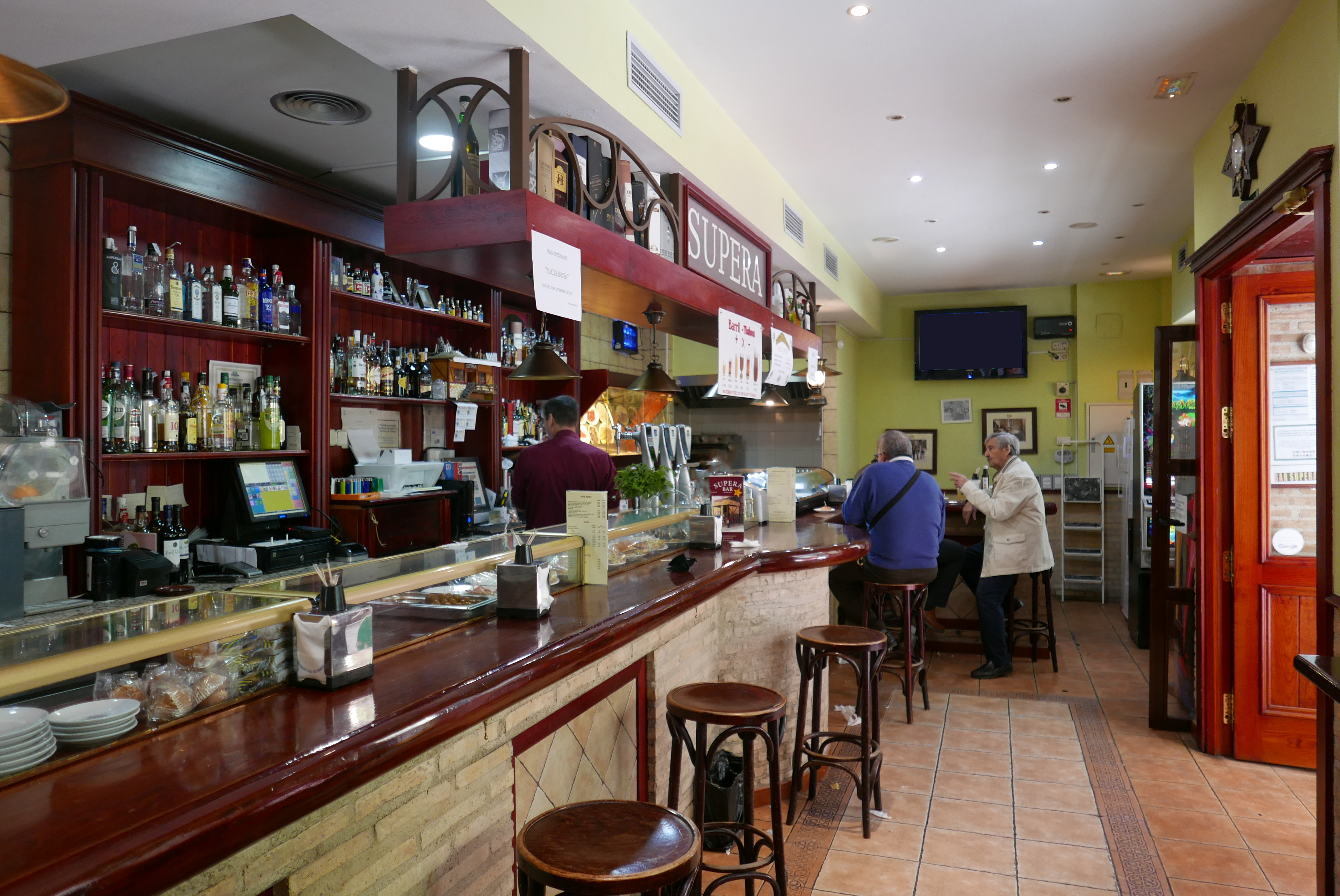 https://barsupera.es/wp-content/uploads/2018/10/interior2.jpg