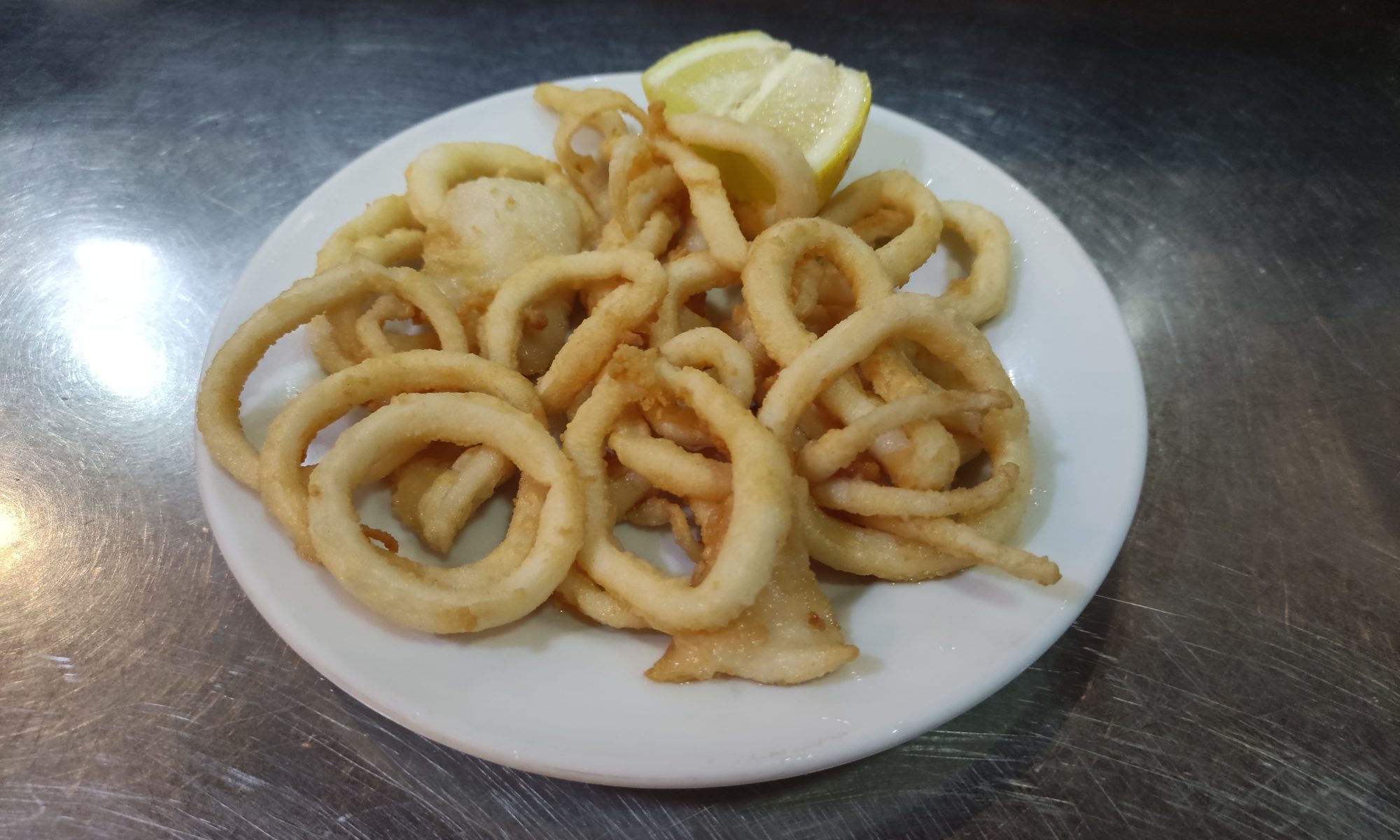 CALAMARES-A-LA-ANDALUZA-BAR-SUPERA