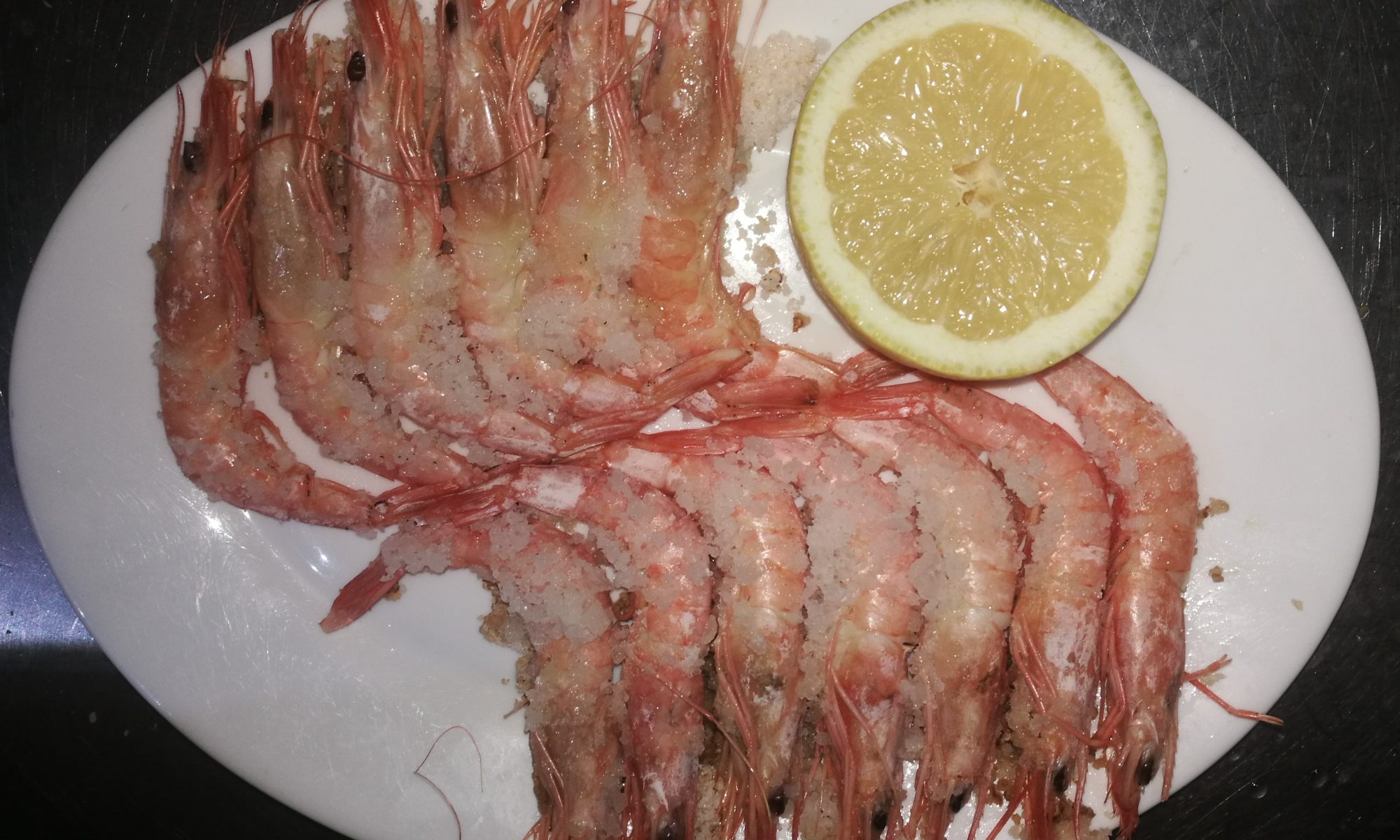 Gamba blanca fresca a la plancha con sal gorda bar supera