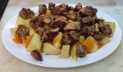 04-BANDEJA DE BRAVAS CON MORUNOS