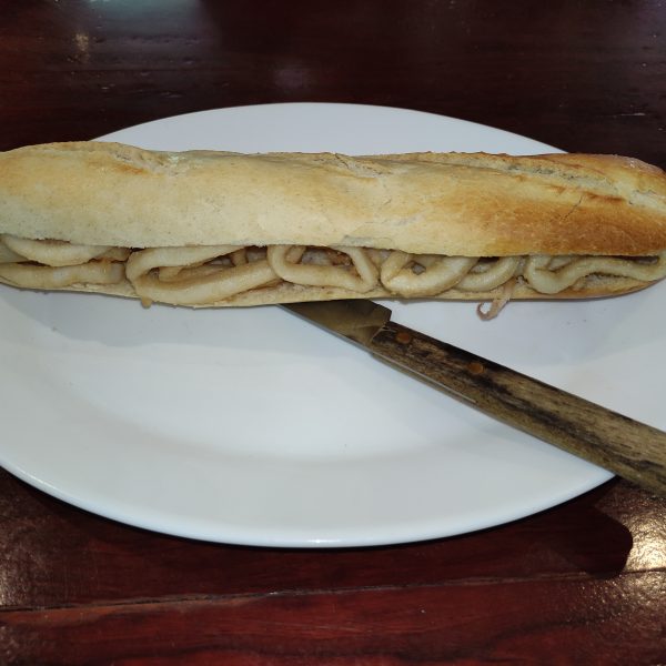 02-BOCADILLO DE AUTÉNTICOS CALAMARES