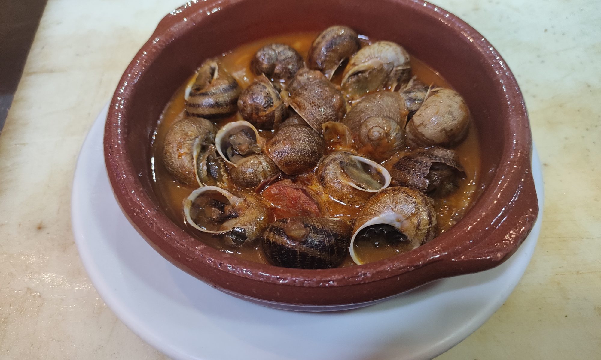 CAZUELA-DE-CARACOLES-BAR-SUPERA
