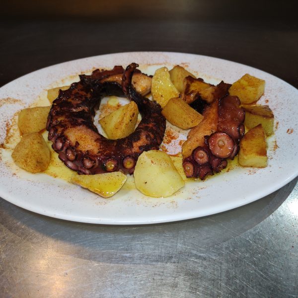 09-PULPO A LA GALLEGA O A LA PLANCHA